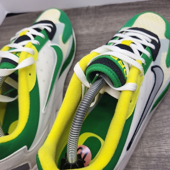 Nike Air Max Solo Oregon Ducks UNIVERSITY Of OREGON Men's Size 10 FZ4837-001 - Picture 6 of 8